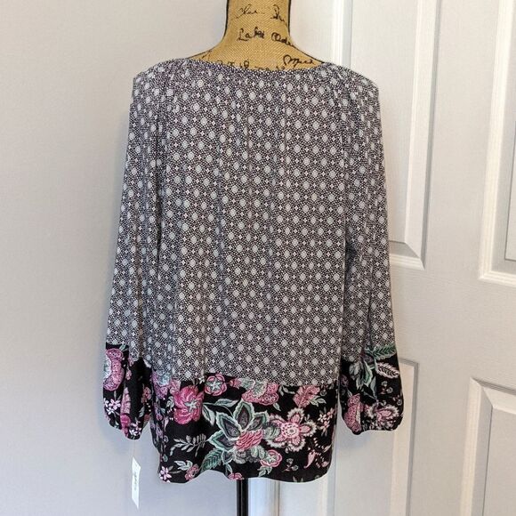 NWT floral blouse - Picture 4 of 7
